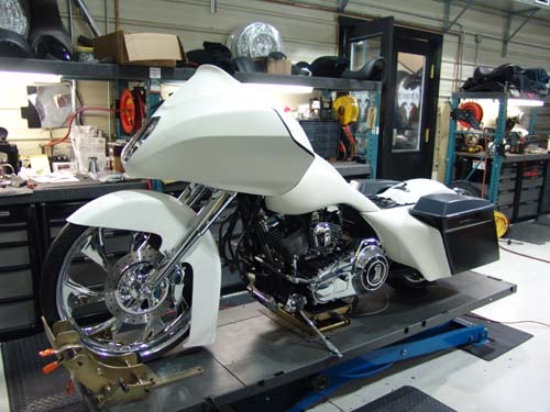 LINK TO BUILD PAGE Lamar's 2010 Customized Road Glide